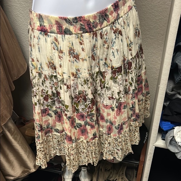 Floral Pleated Skirt, size M - Picture 1 of 1